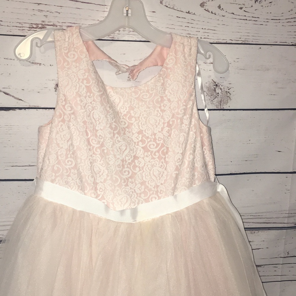 David’s bridal flower girl dress - Picture 2 of 8
